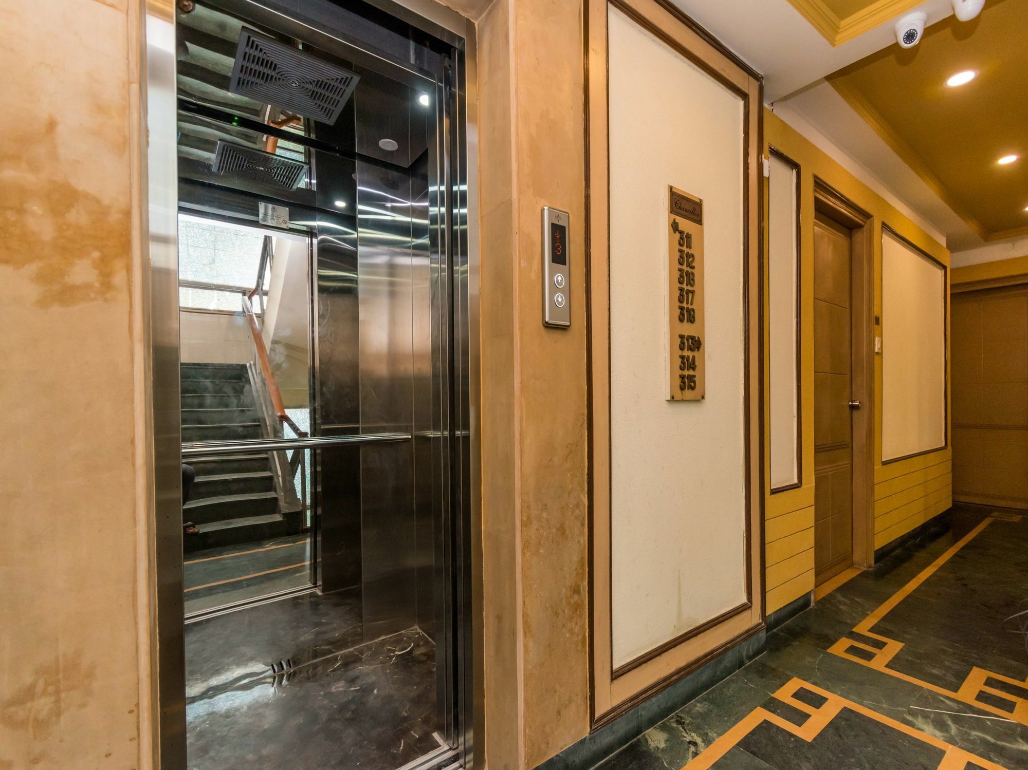 Hotel Kings Crown Vip Road Kalkutta Exterior foto